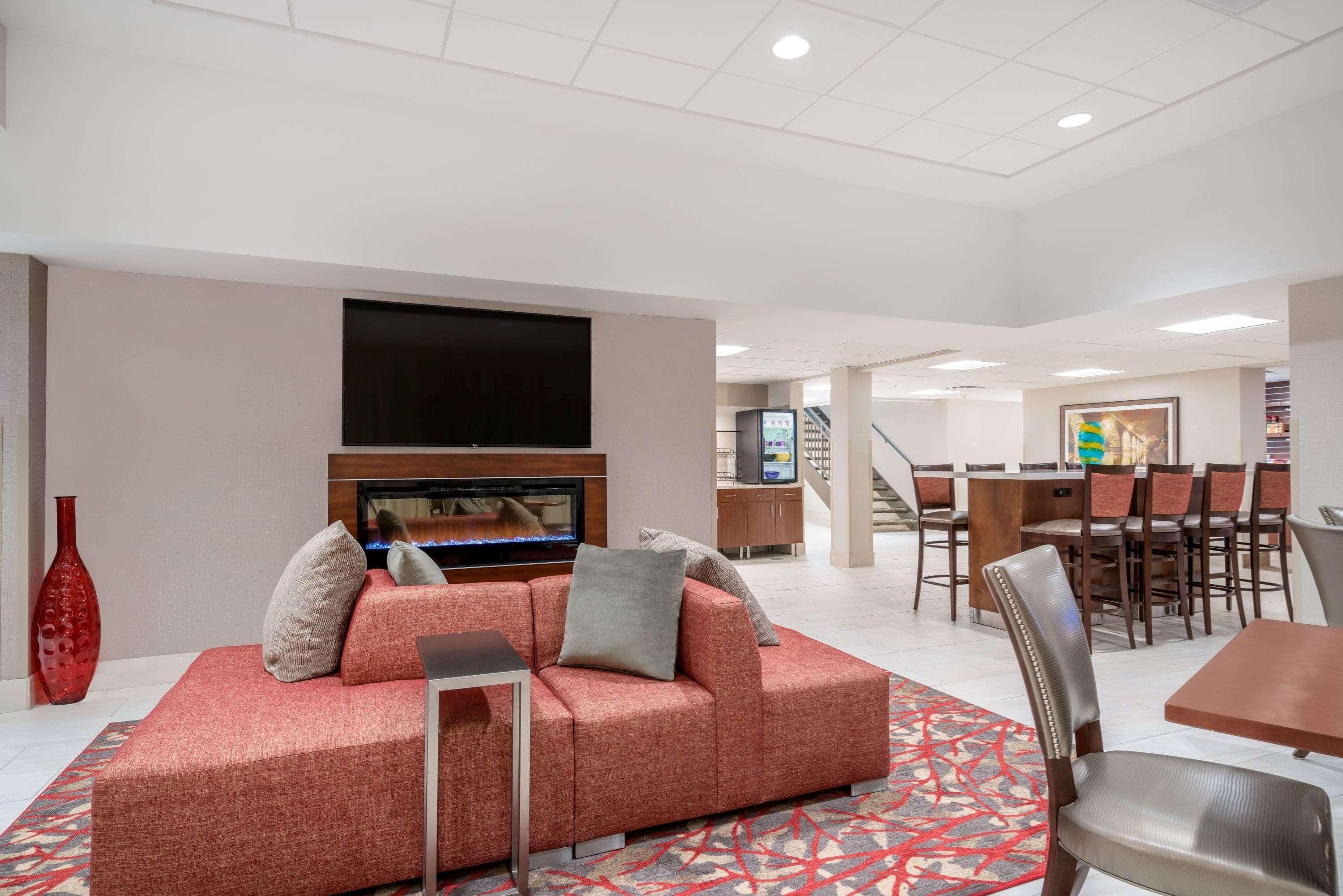 Ramada By Wyndham Minneapolis Golden Valley Exterior foto
